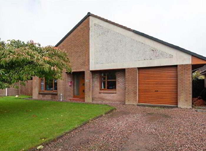 4 Bedroom Detached House For Sale In Oak Grange, Waringstown, BT66