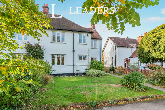 5 Bedroom Semi-Detached House To Rent In Meadow Way, Letchworth, SG6