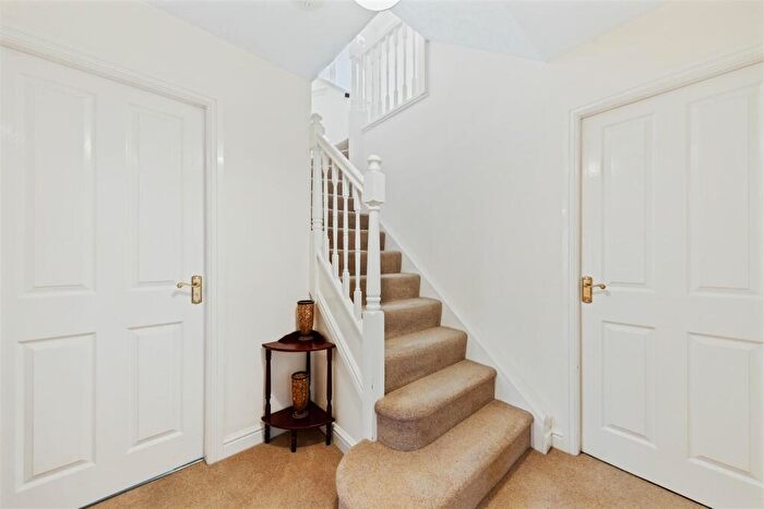 3 Bedroom Detached House For Sale In Andrews Way, Raunds, NN9