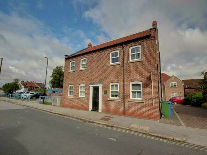 1 Bedroom Flat To Rent In Finkle Street, Cottingham, East Riding Of Yorkshire, HU16