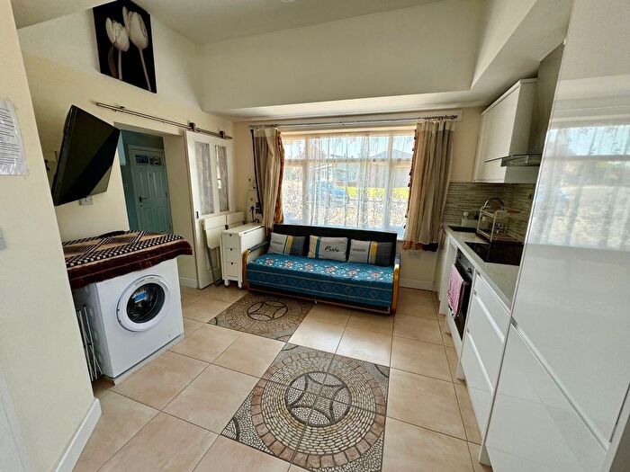 1 Bedroom Property To Rent In Clover Road, Birmingham, B29
