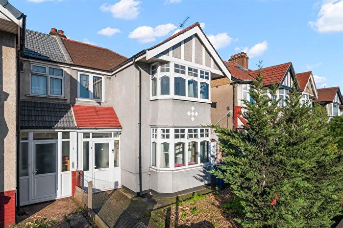 3 Bedroom Semi Detached House For Sale In Norbreck Gardens, London, NW10