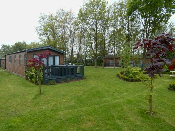 2 Bedroom Lodge For Sale In Hull Road, Skirlaugh, Hull, HU11