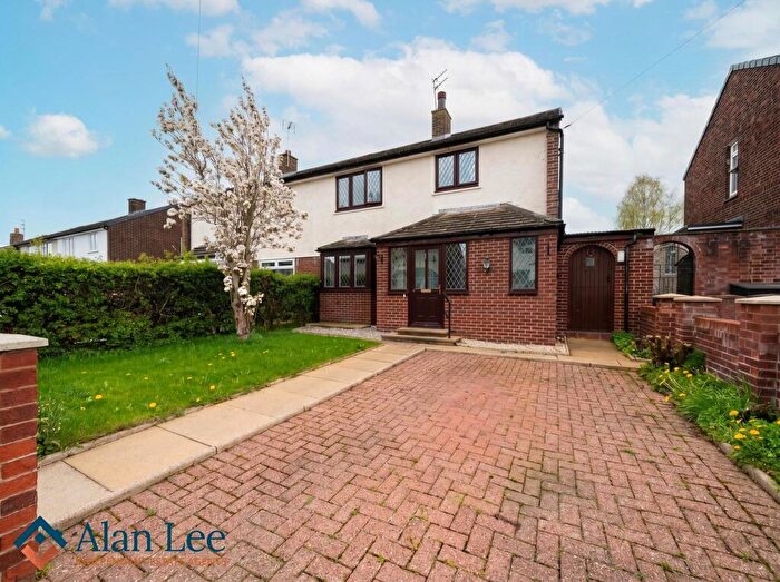 3 Bedroom Semi-Detached House For Sale In Parkett Heyes Road, Macclesfield, SK11