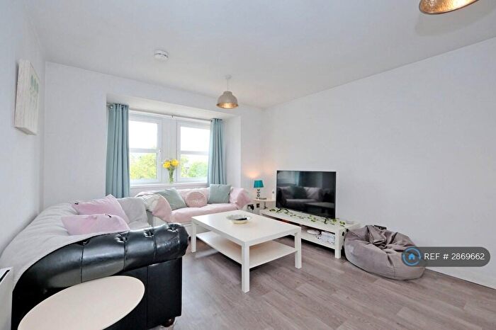 2 Bedroom Flat To Rent In King St, Aberdeen, AB24