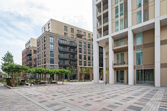 2 Bedroom Flat For Sale In Bouchon Point, Cendal Crescent, , Whitechapel, London, E1