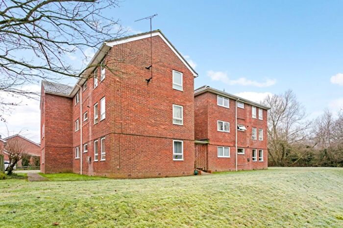 1 Bedroom Flat To Rent In Northcroft Wooburn Green, HP10