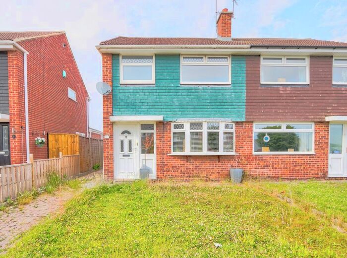 3 Bedroom End Of Terrace House To Rent In Marske Lane, Stockton, TS19