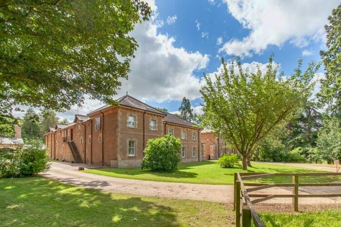 2 Bedroom Apartment To Rent In Astrop Park, Kings Sutton, OX17