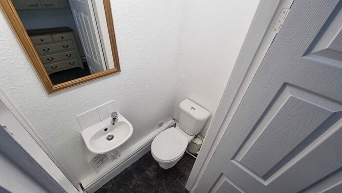 1 Bedroom Flat To Rent In Conference Road, Armley, Leeds, LS12