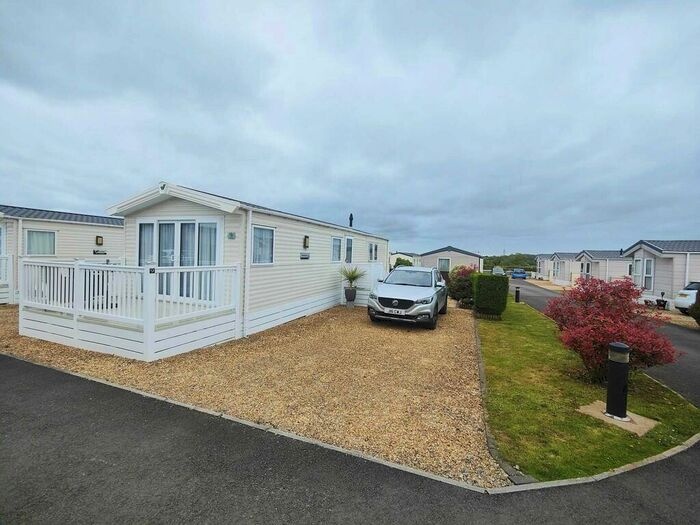 2 Bedroom Park Home For Sale In Apple Tree Park, Claypits, GL10