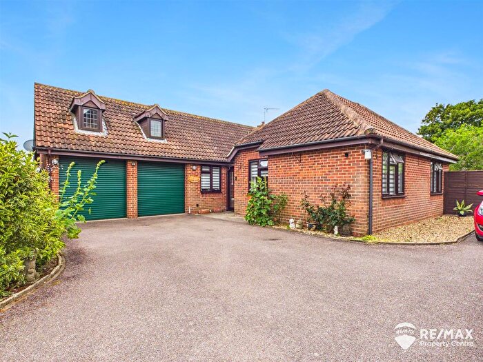 3 Bedroom Detached Bungalow For Sale In Aldon Close, Dovercourt, Harwich, CO12
