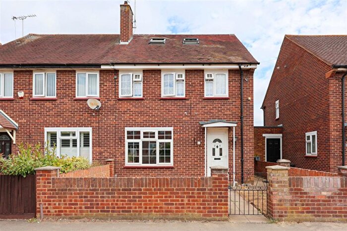5 Bedroom Semi-Detached House For Sale In St. Christopher Road, Uxbridge, UB8