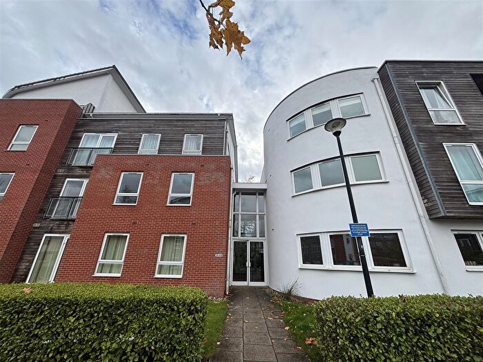 2 Bedroom Flat To Rent In Romana Square, Timperley, WA14