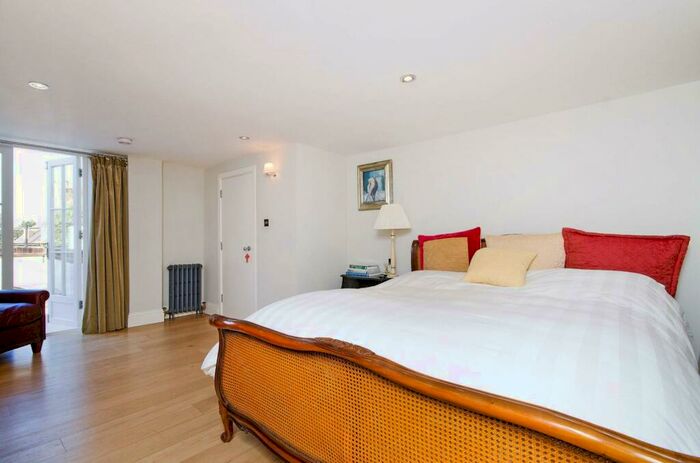 3 Bedroom Flat To Rent In West Street, Harrow On The Hill, Harrow, HA1