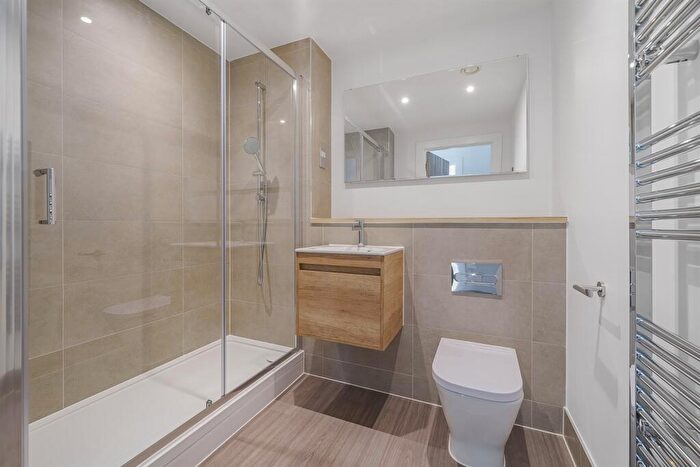 2 Bedroom Apartment To Rent In Flagstaff Road, Reading, RG2