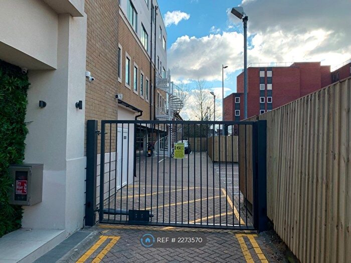1 Bedroom Flat To Rent In Circa Apartments, Harlington, Hayes, UB3