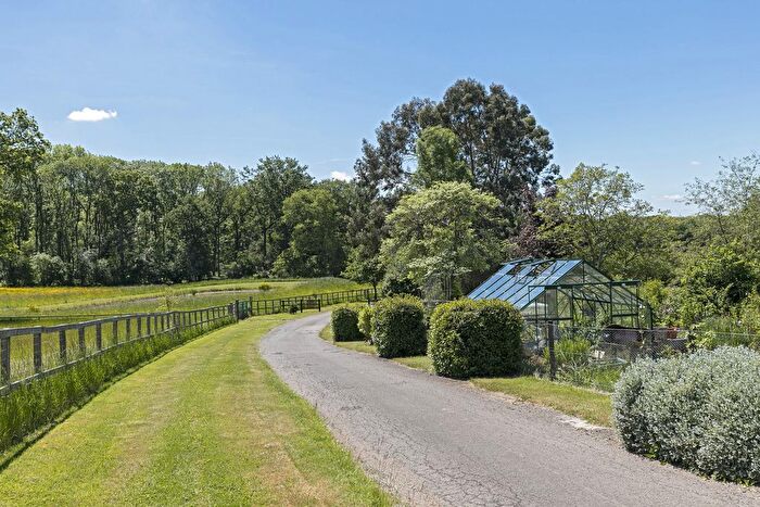 4 Bedroom Country House For Sale In Nr Moreton Morrell, Opulent Interior, Acres Of Grounds Amp; Woods., CV35