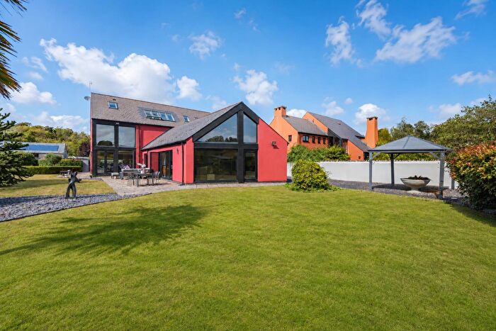 5 Bedroom Detached House For Sale In Cwrt Llanfleiddan, Llanblethian, Cowbridge, CF71