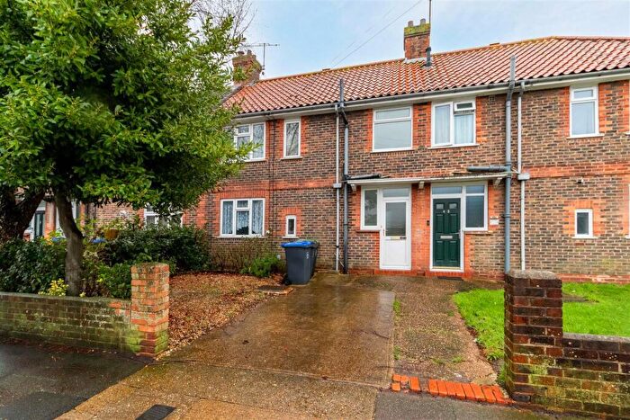 3 Bedroom Terraced House For Sale In Dominion Road, Worthing, BN14
