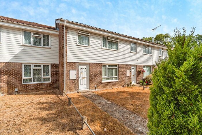 2 Bedroom Terraced House For Sale In Hunters Crescent, Romsey, SO51