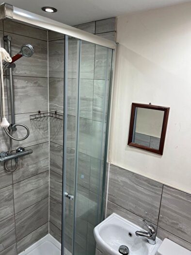 6 Bedroom Detached House To Rent In Derby Grove, Nottingham, NG7
