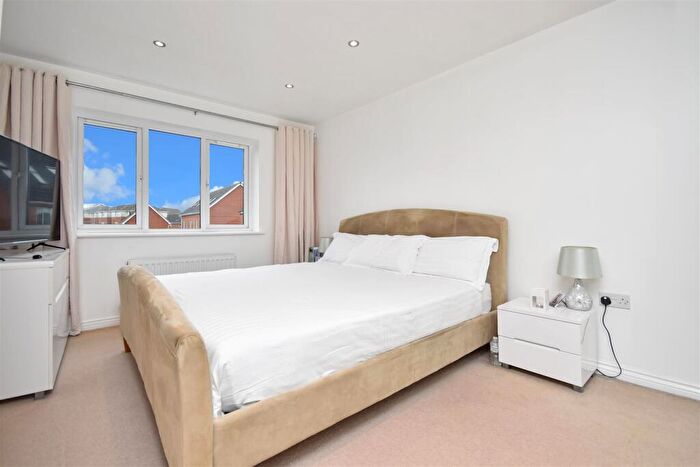 4 Bedroom Detached House For Sale In Siskin Close, Corby, NN18