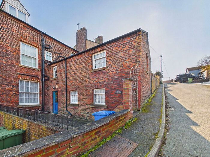 2 Bedroom Cottage For Sale In Whitby, North Yorkshire, YO21