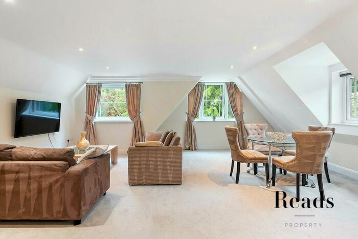 3 Bedroom Apartment To Rent In Lakewood House, Portsmouth Road Portsmouth Road, KT10