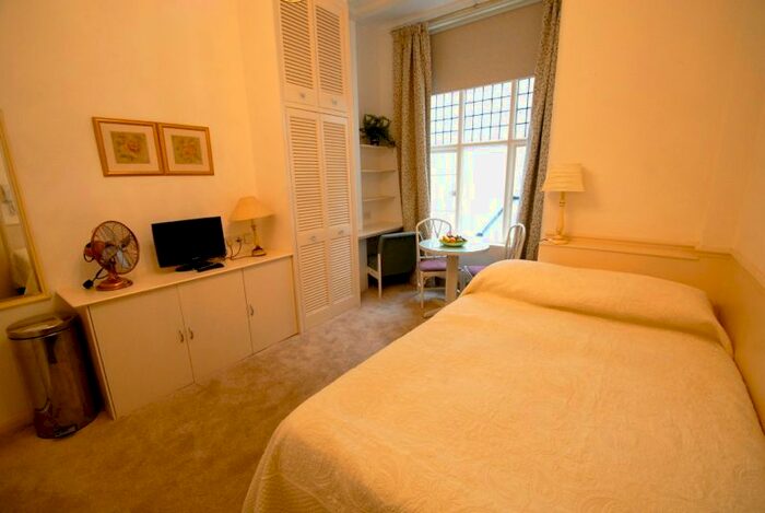 Studio To Rent In Craven Hill Gardens, Bayswater, London, W2