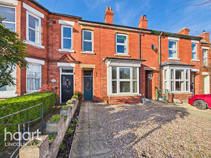 4 Bedroom Terraced House For Sale In Grantham Road, Sleaford, NG34