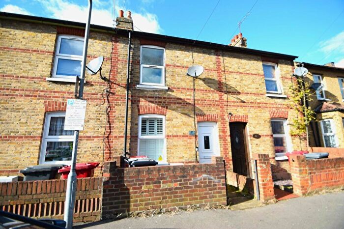 2 Bedroom Terraced House To Rent In The Crescent, Slough, Berkshire, SL1