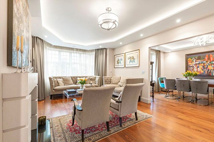 4 Bedroom Flat For Sale In Portsmouth Road, Putney, SW15