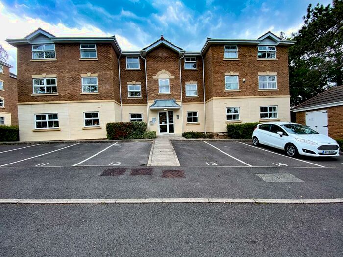 2 Bedroom Flat To Rent In Haywards Heath, RH16