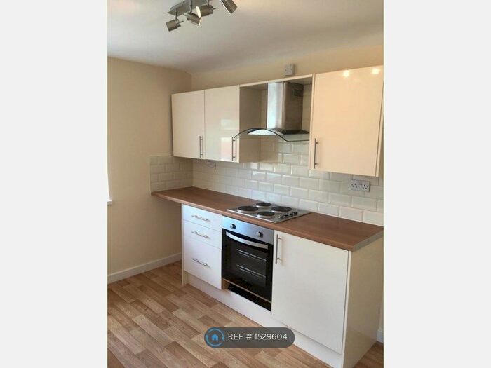 3 Bedroom Terraced House To Rent In Bronllwyn Road, Gelli, Pentre, CF41