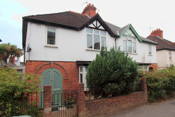 3 Bedroom Semi-Detached House To Rent In Hill Street, Reading, RG1