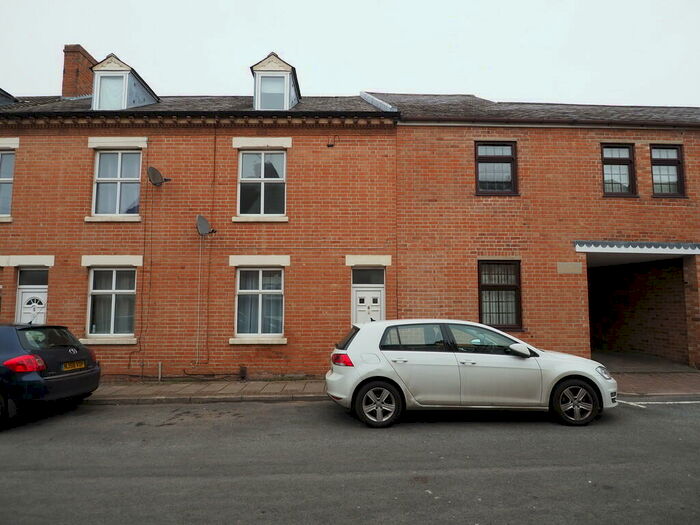 3 Bedroom Terraced House To Rent In School Street, Loughborough, LE11