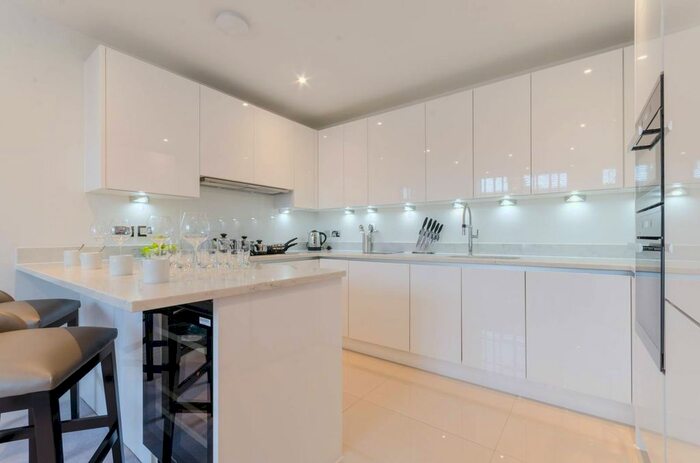 2 Bedroom Flat To Rent In Palace Wharf, Hammersmith, London, W6