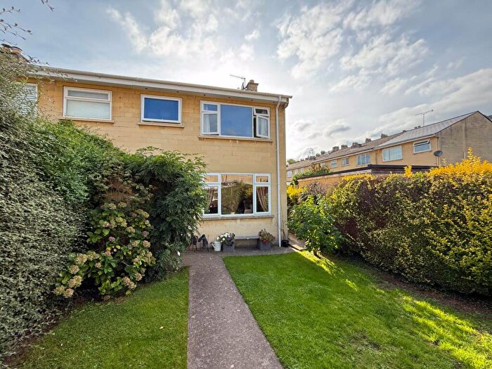 3 Bedroom End Of Terrace House For Sale In Ringswell Gardens, Bath, BA1