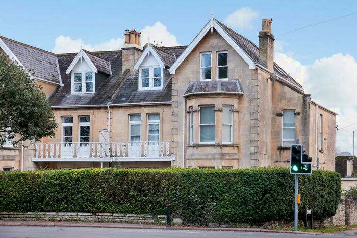 2 Bedroom Apartment To Rent In Combe Park, Bath, BA1