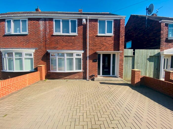 3 Bedroom Semi-Detached House To Rent In Rodin Avenue, South Shields, Tyne And Wear, NE34