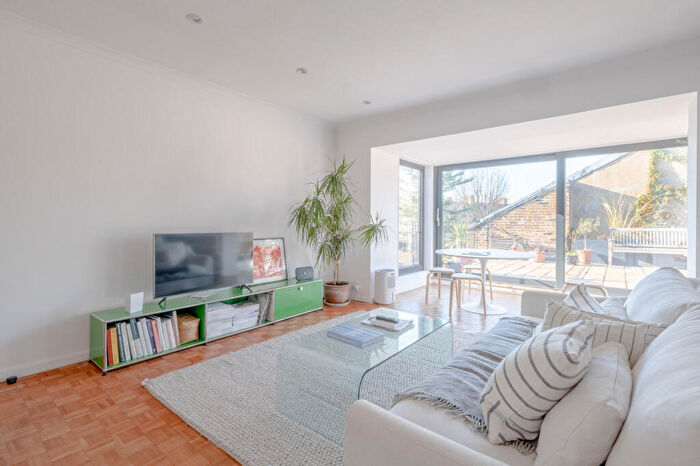 2 Bedroom Penthouse To Rent In Skipworth Road, London, E9