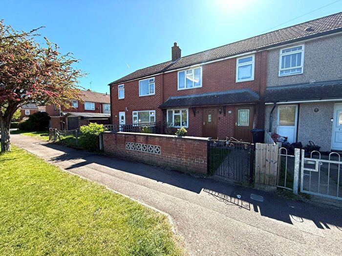 3 Bedroom Terraced House For Sale In Drakes Way, Swindon, SN3