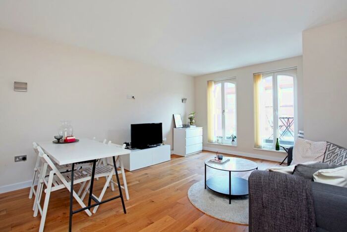 1 Bedroom Apartment To Rent In William Street Windsor, SL4