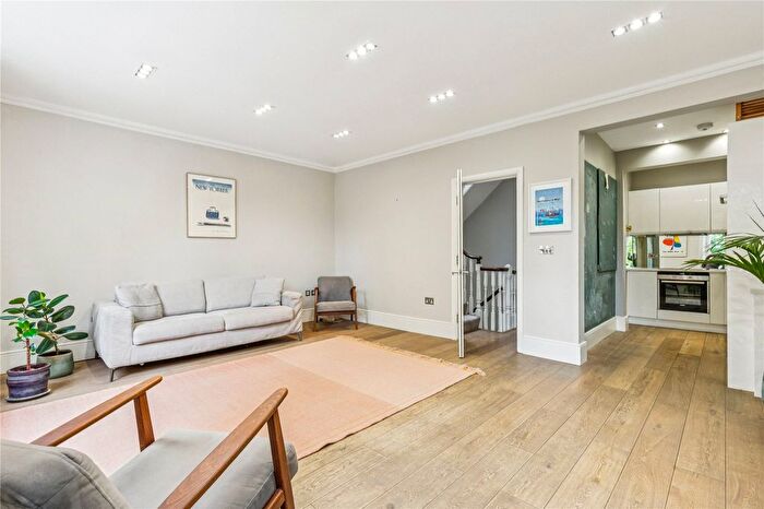 3 Bedroom Flat For Sale In Randolph Avenue, Maida Vale, London, W9
