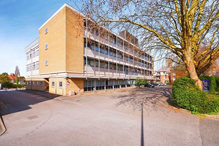 1 Bedroom Flat For Sale In Between Towns Road, Cowley, Oxford, OX4