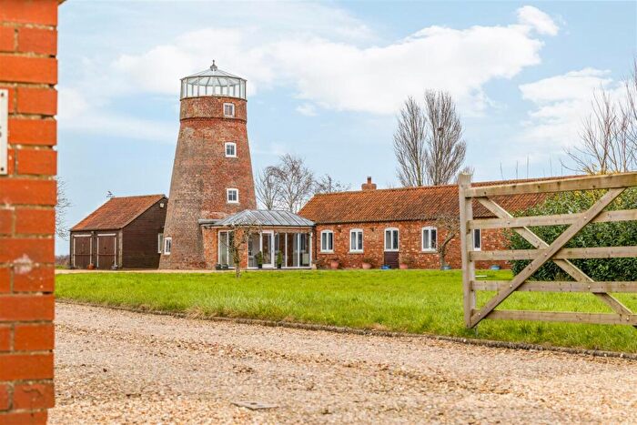 4 Bedroom Character Property For Sale In Mill Lane, Wrangle, Boston, PE22