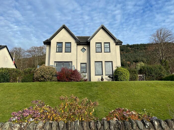 4 Bedroom Detached House For Sale In Shore Road, Napier Point, Kilmun, Argyll And Bute, PA23
