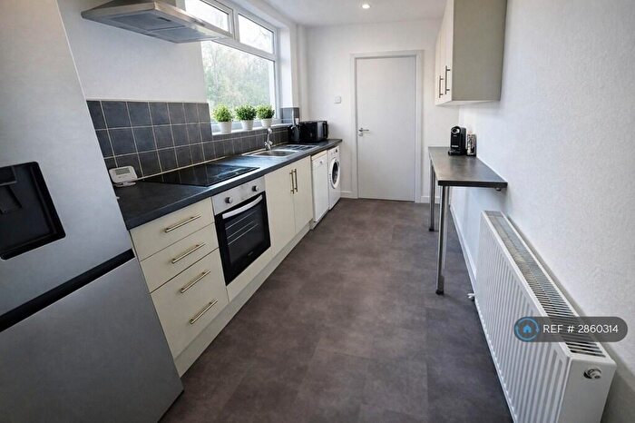 4 Bedroom End Of Terrace House To Rent In Brailsford Road, Manchester, M14