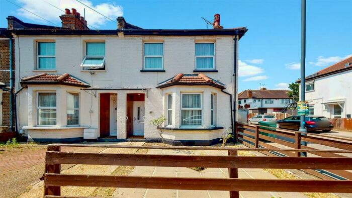 3 Bedroom End Of Terrace House To Rent In Peel Road, Wembley, HA9